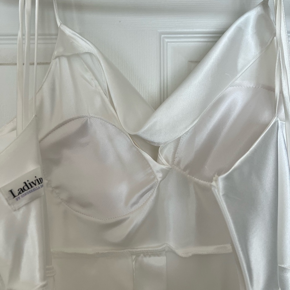 Cinderella Divine White Satin Gown - Picture 4 of 6